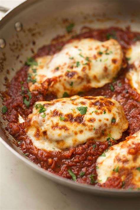 30-minute-mozzarella-chicken-in-homemade-tomato image