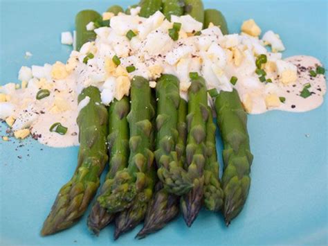 serious-salads-asparagus-with-dijon-mustard-sauce-and-chopped image