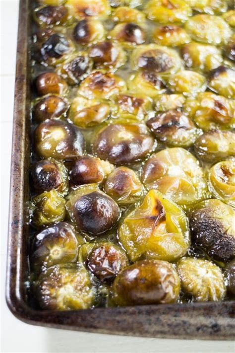 oven-roasted-tomatillos-how-to-cook-tomatillos image