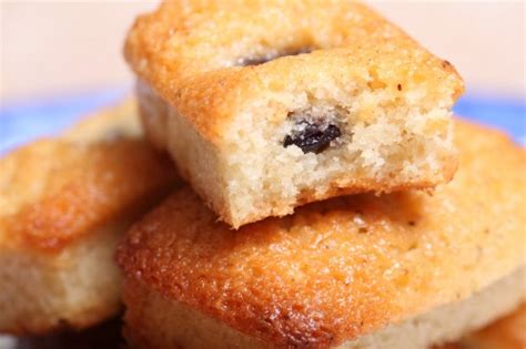 how-to-make-french-financiers-weekend-bakery image