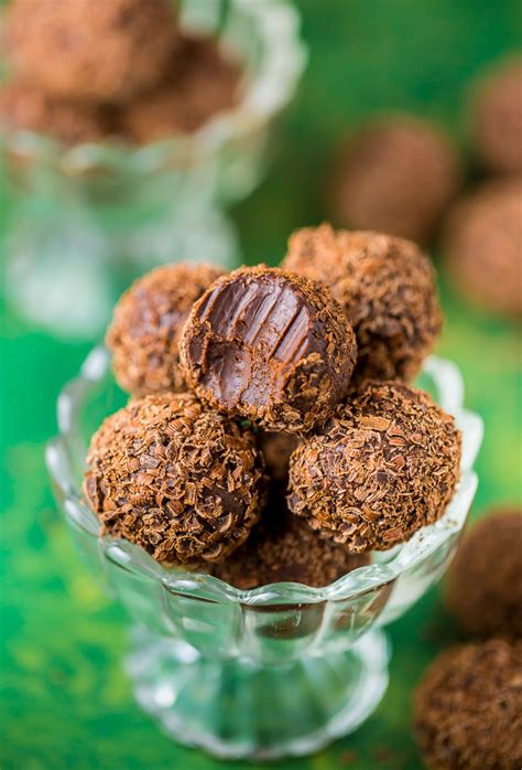 kahlua-chocolate-truffles-video-baker-by-nature image