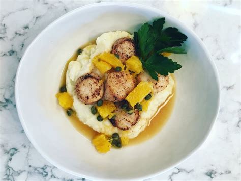 sea-scallops-with-cauliflower-pure-and-capers image