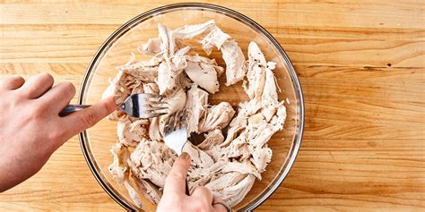 how-to-shred-chicken-easy-ways-to-make-shredded image