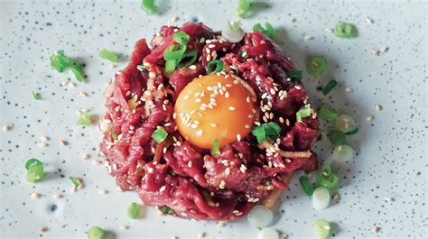 how-to-make-yukhoe-korean-steak-tartare-food image
