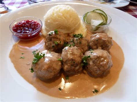 scandinavian-meatballs-daily-scandinavian image
