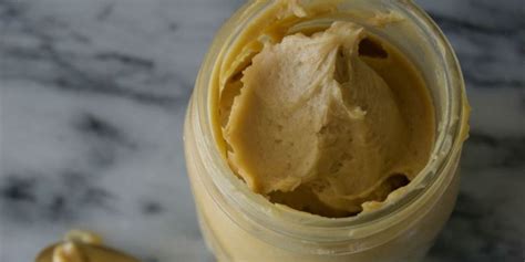 best-espresso-buttercream-frosting-recipe-how-to-make image
