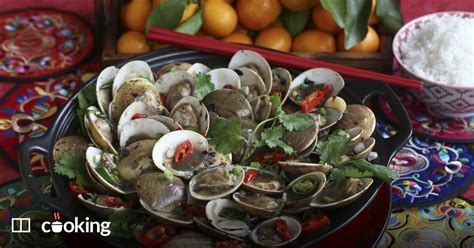 easy-chinese-clams-with-black-bean-sauce image