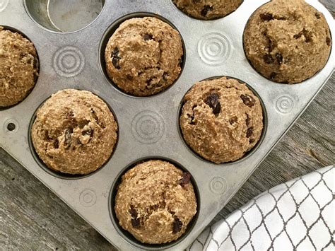 easy-healthy-oat-bran-applesauce-muffins-the image