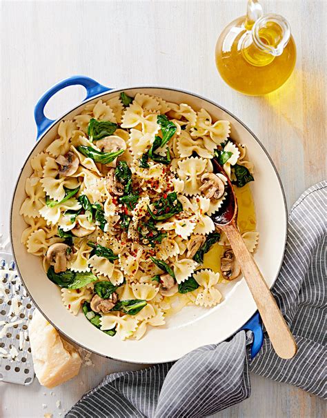 14-easy-bow-tie-pasta-recipes-for-a-fast-dinner-tonight image