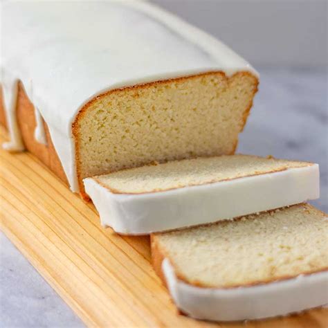 keto-pound-cake-recipe-with-sugar-free-icing-2g image