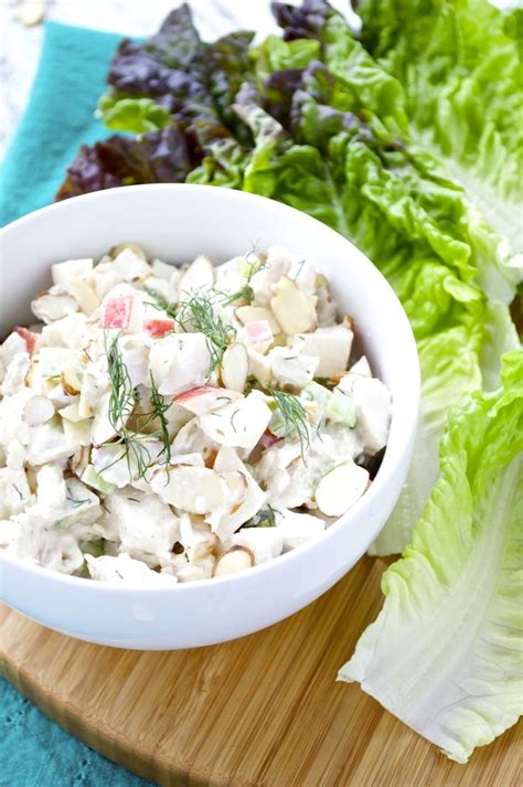 chicken-salad-with-apples-and-almonds-fashionable image