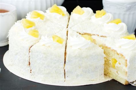 pineapple-dream-cake-insanely-good image