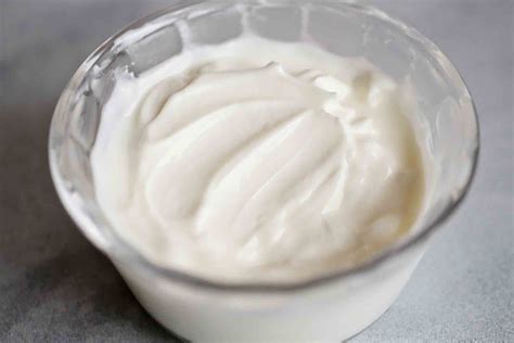 how-to-make-homemade-greek-yogurt-the-best image
