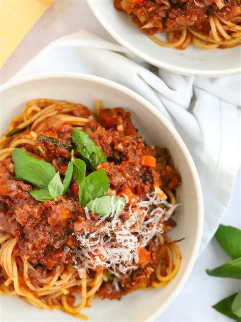 slow-cooker-bolognese-no-browning image