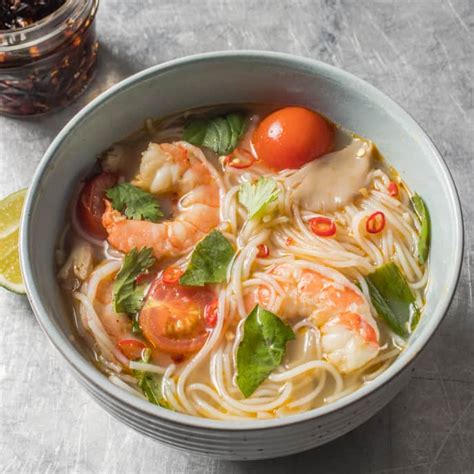 guay-tiew-tom-yum-goong-thai-hot-and-sour-soup-with image