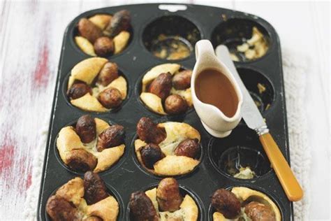 lorraine-pascales-mini-toad-in-the-hole image