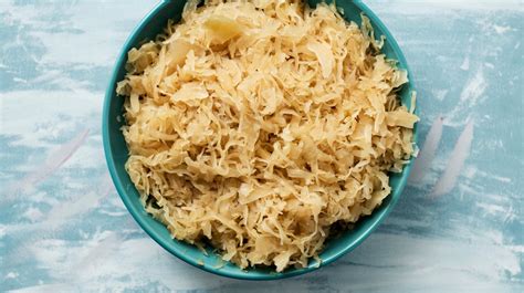 8-surprising-benefits-of-sauerkraut-plus-how-to-make-it image