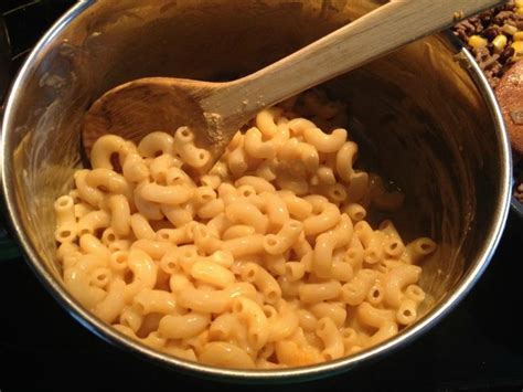 fast-and-easy-fiesta-mac-and-cheese image