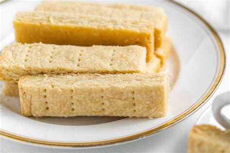classic-shortbread-recipes-for-holidays image