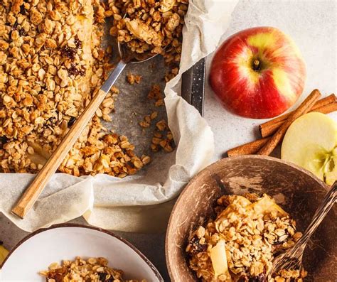 healthy-apple-cinnamon-breakfast-bars image