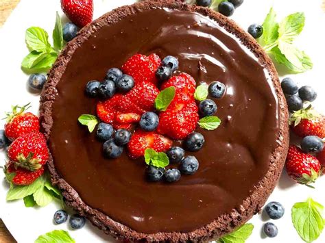 naturally-gluten-free-flourless-chocolate-cake-a-hint-of image