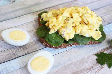 5-minute-turmeric-egg-salad-mommy-gone-healthy image