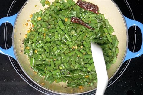 beans-poriyal-green-beans-fry image