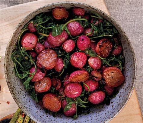 sauteed-radish-and-spinach-just-roots image