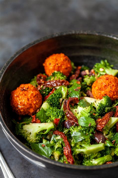 sundried-tomato-broccoli-salad-raw-food image