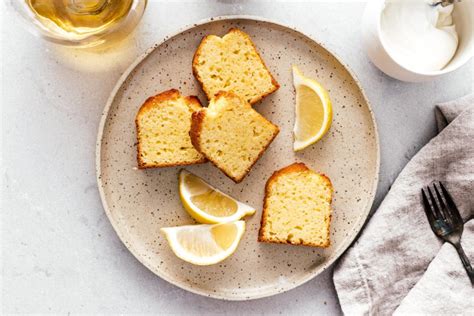 small-batch-sundays-french-yogurt-lemon-loaf-cake image