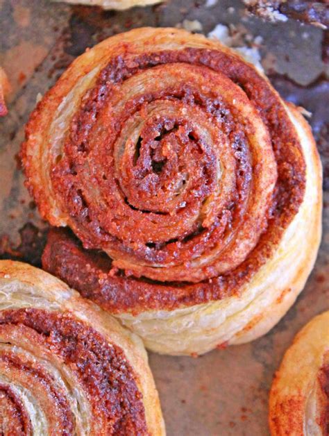 simple-cinnamon-rolls-recipe-made-with-puff-pastry image