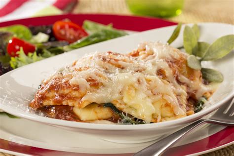 weeknight-spinach-ravioli-lasagna-mrfoodcom image