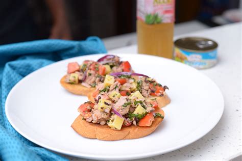 recipe-grace-tuna-tomato-bruschetta image
