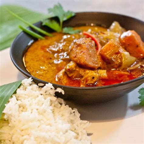 thai-massaman-curry-with-chicken-thai-recipe-gf image