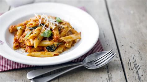 penne-with-spicy-tomato-and-mozzarella-sauce image