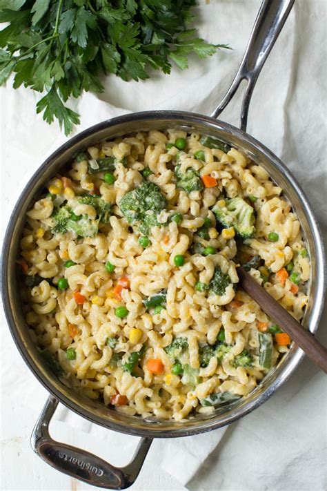 one-pot-veggie-mac-and-cheese-spoonful-of-flavor image