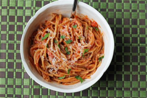 4-ingredient-instant-pot-spaghetti-only-use-one-pot image