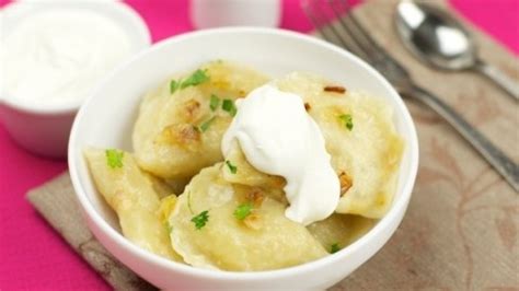 vareniki-with-potatoes-ukraine-national-cuisine image