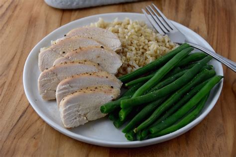 easy-garlic-baked-chicken-packed-lunch-or-dinner image