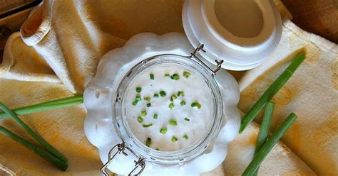 buttermilk-salad-dressing-without-mayonnaise image