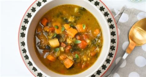 carrot-sweet-potato-soup-with-spinach-tinned image
