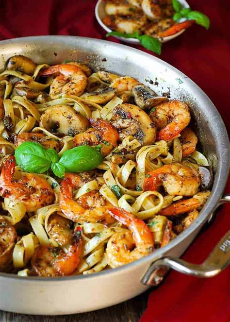 pesto-shrimp-pasta-whatsinthepan image