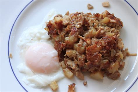 thanksgiving-leftovers-turkey-hash-feast-on-the-cheap image