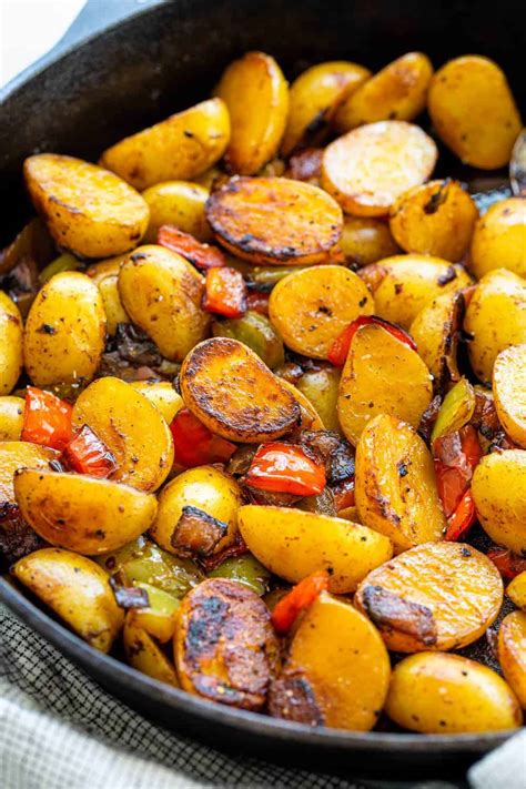 skillet-potatoes-with-peppers-the-recipe-critic image