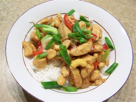 chinese-orange-barbecue-cashew-chicken-chloes-tray image