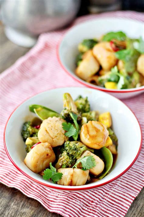 stir-fried-scallops-and-broccoli-karens-kitchen-stories image