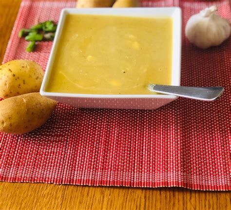 creamy-green-bean-and-potato-soup-simply image