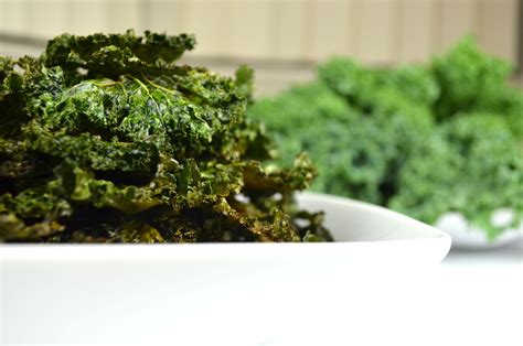 how-to-make-the-perfect-crispy-kale-chips-fablunch image
