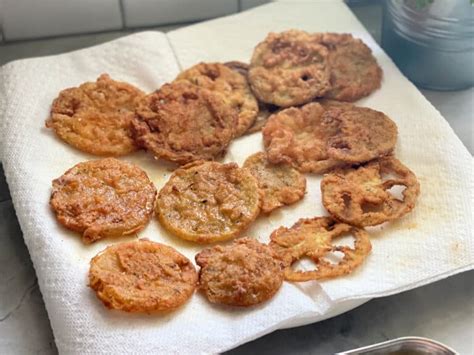 fried-green-tomatoes-with-cajun-ranch-dipping-sauce image