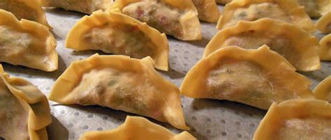 the-history-and-recipe-behind-chinese-jiaozi image